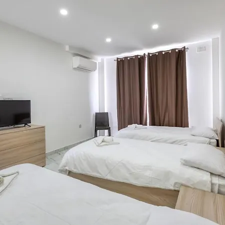 Duplex Penthouse In St. Julian's With Views & Bbq By 360 Estates شقة سليمة